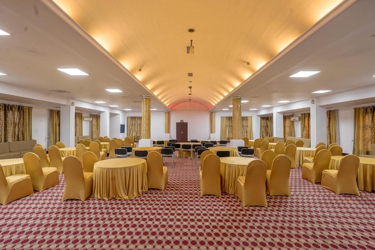 The Chinar Srinagar Hotel Exterior photo